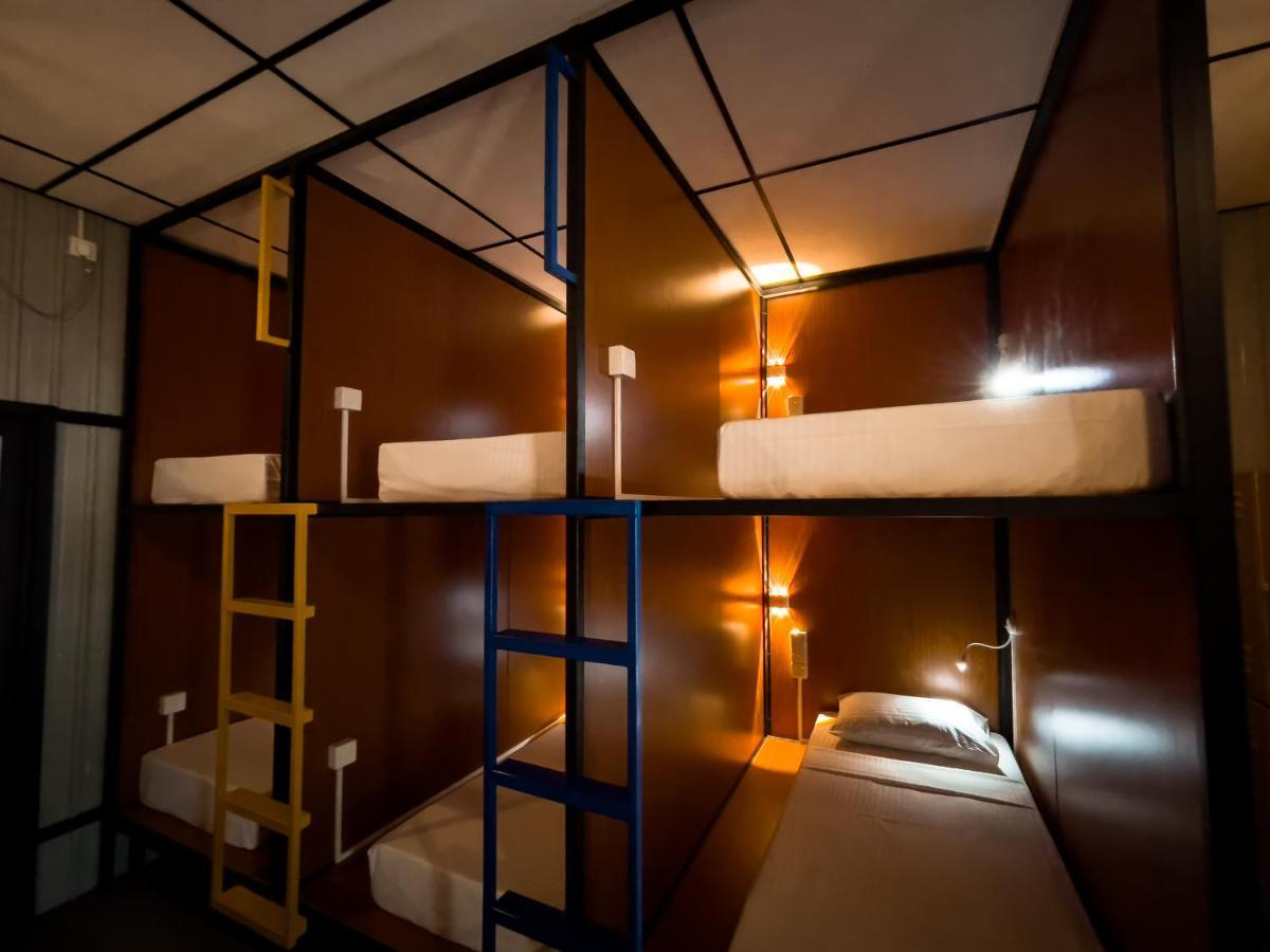 Lost & Found Hostel Weligama Luaran gambar