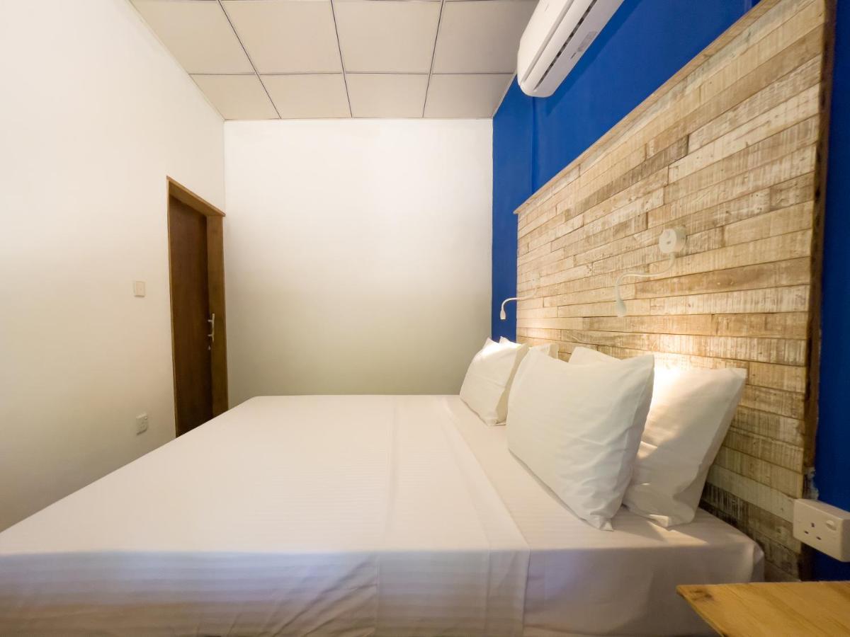 Lost & Found Hostel Weligama Luaran gambar