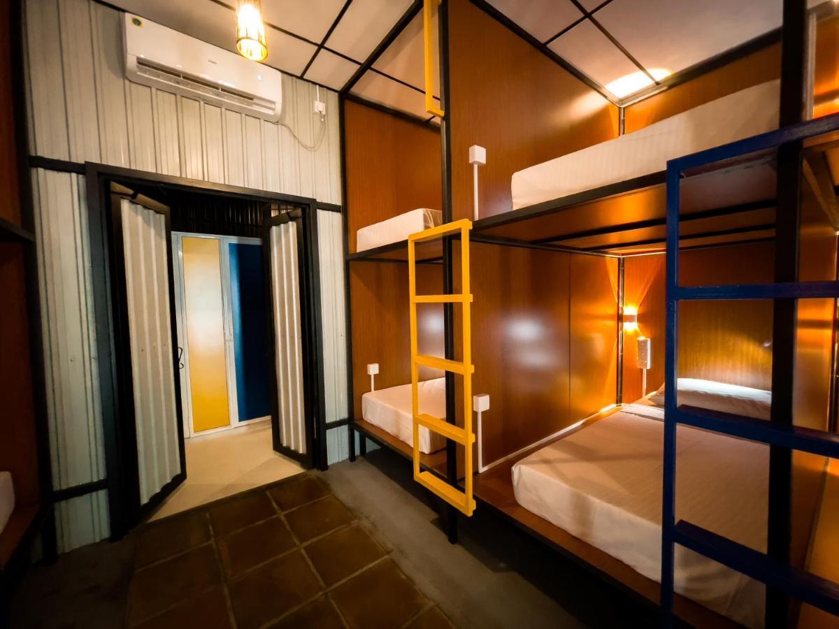 Lost & Found Hostel Weligama Luaran gambar